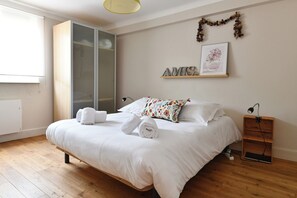 3 bedrooms, iron/ironing board, travel cot, free WiFi