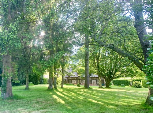 Normandy cottage between bocage and forest