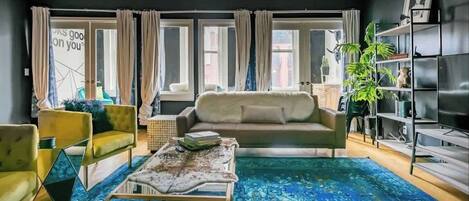 Televisie en een kantoor