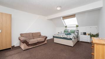 1 bedroom, iron/ironing board, WiFi, bed sheets