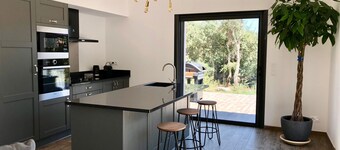 Villa private heated pool -beach:10min-town center:5min Included:cleaning+linen