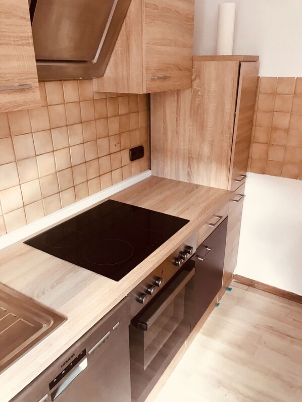 冰箱、烤箱、炉灶、茶具/咖啡用具