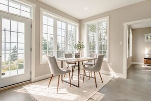 Dining - Stunning Ocean Front cottage, minutes from the beach (bayswater)