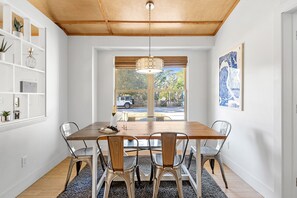 Dining - Dog Friendly Home with Fenced Yard | Chic Coastal (Mount Pleasant)