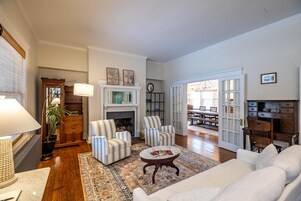 Smart TV 10 pulgadas con canales de televisión por cable