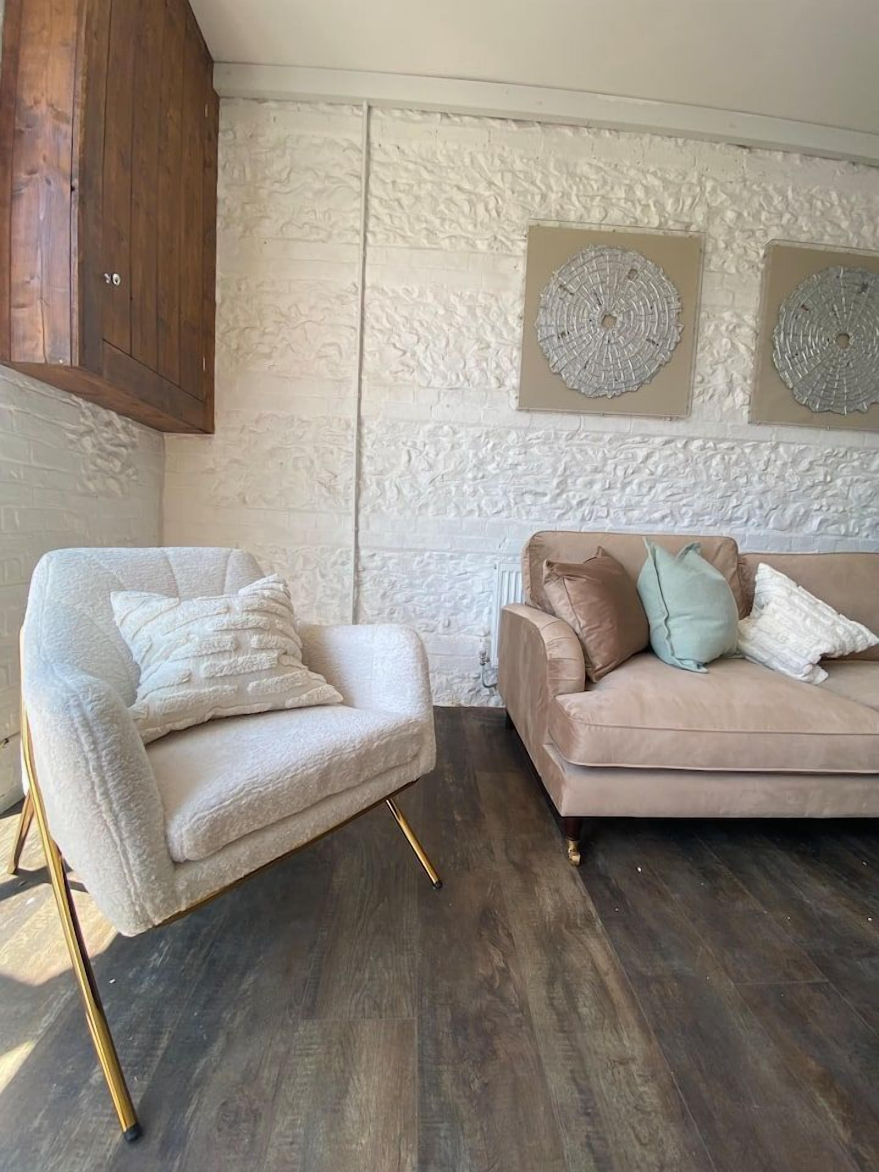 Primrose - Unique Stay | Sleeps 2 | Pets Allowed | Hot Tub | Bbq | Patio | Wi-fi - Blandford Forum