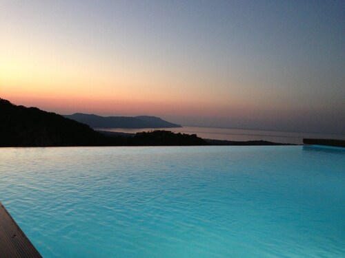 Superb villa with panoramic sea and mountain views with infinity pool