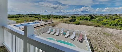 المنطقة المحيطة بالمنشأة