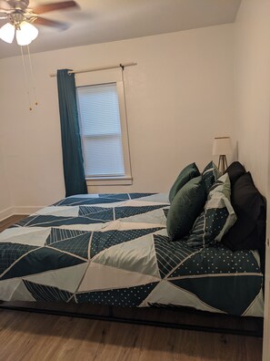 2 habitaciones, escritorio, wifi gratis y ropa de cama 