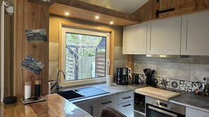 Fridge, microwave, oven, stovetop - Modern vacation home in the middle of the Lüneburg Heath (Faßberg)