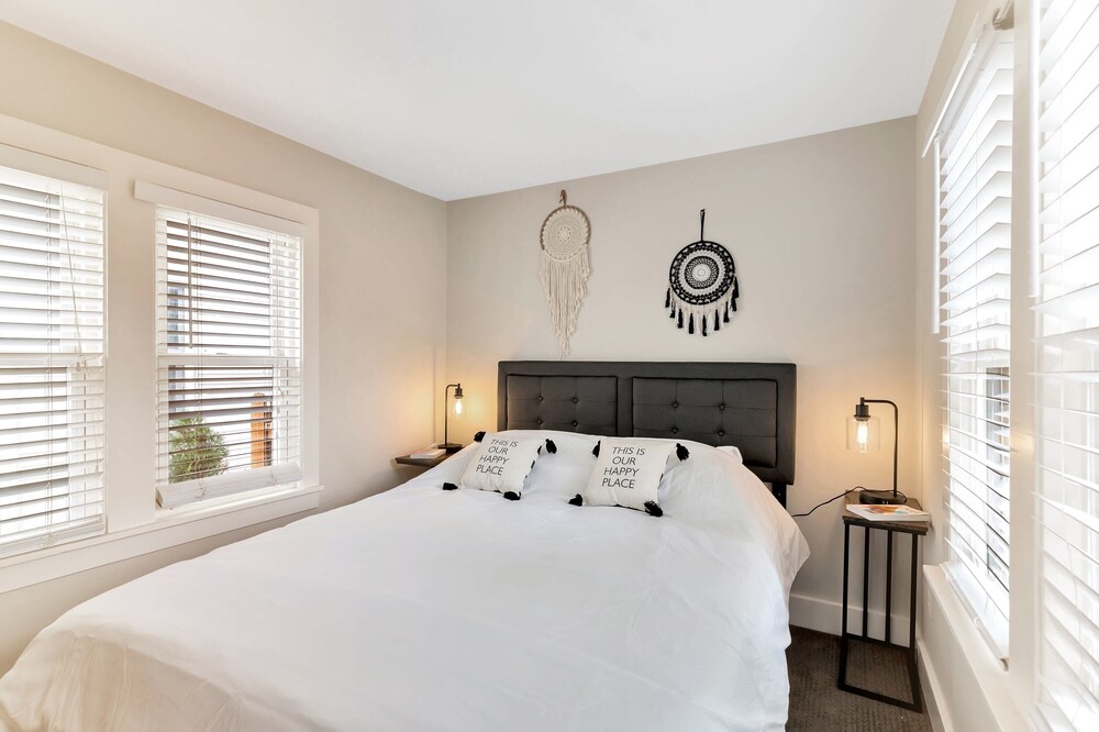 Charming Home w/ Workspace near Downtown Ferndale Ferndale Vrbo