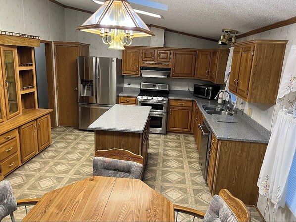 Oven, stovetop