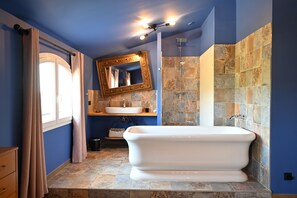 Bathroom - SOUS LES PINS (La Londe-les-Maures)