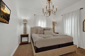 4 bedrooms, iron/ironing board, free WiFi, bed sheets