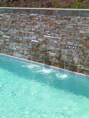 Outdoor pool, a heated pool - Gîté*** air-conditioning-wifi-heated pool- 2 bedrooms- river 1min- beach5min- petanque (Galéria)