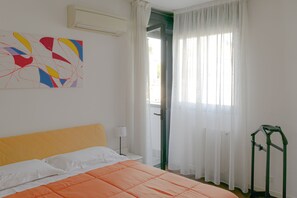 2 habitaciones, tabla de planchar con plancha y wifi gratis 