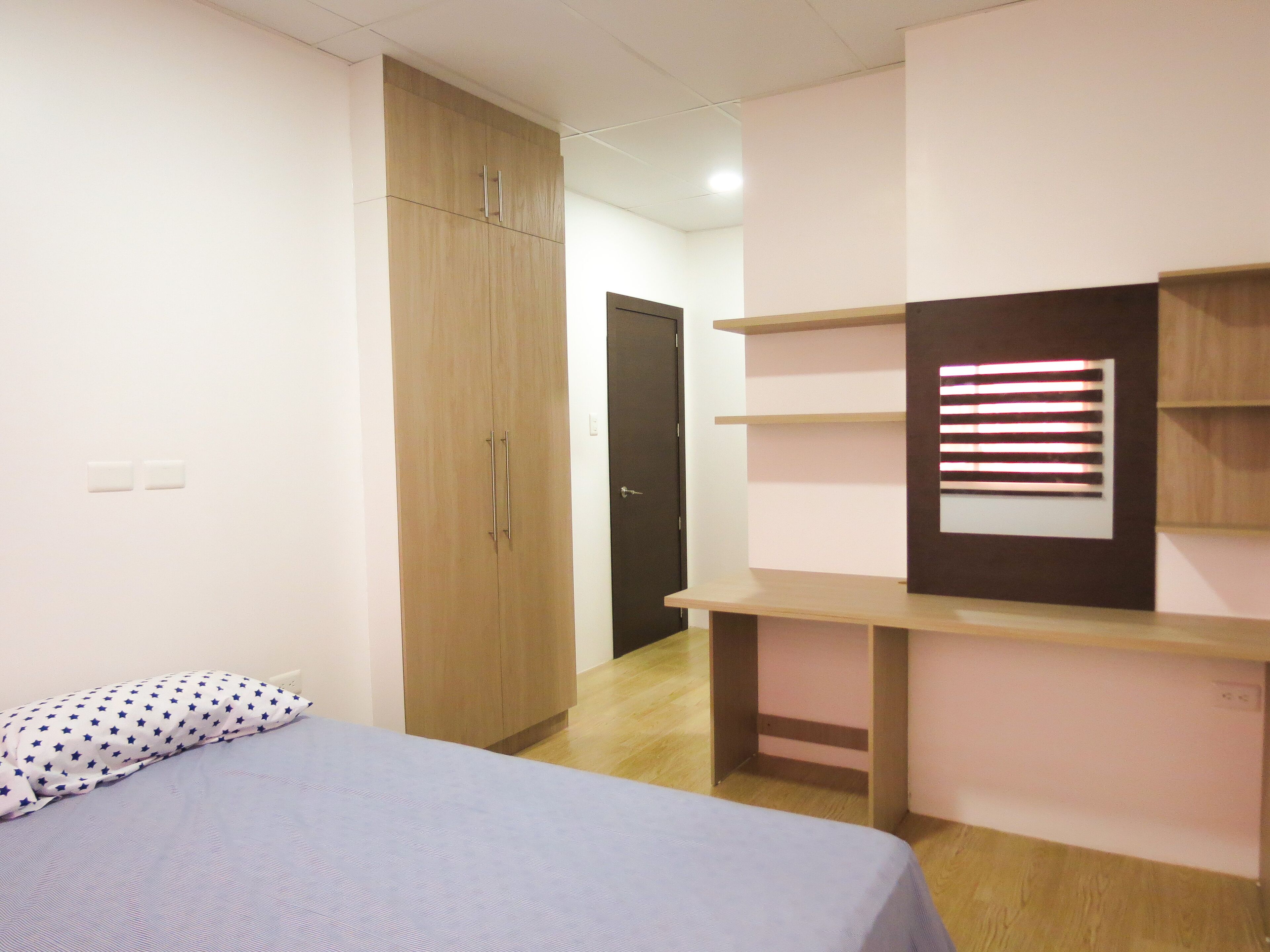 2 chambres, bureau, Wi-Fi, draps fournis