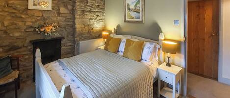 2 habitaciones, wifi gratis y ropa de cama