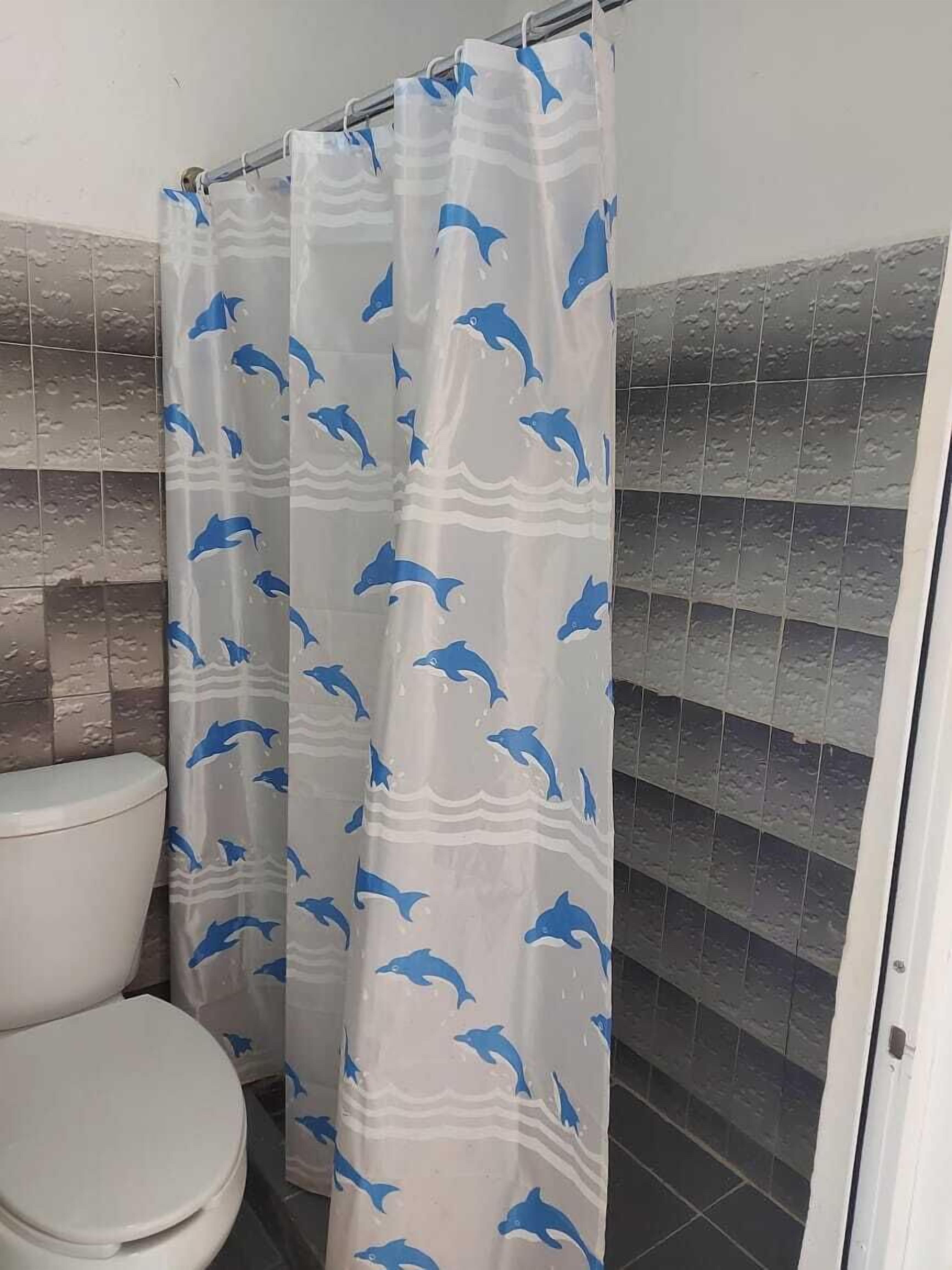 Comfort Room, 2 Queen Beds | Bathroom
