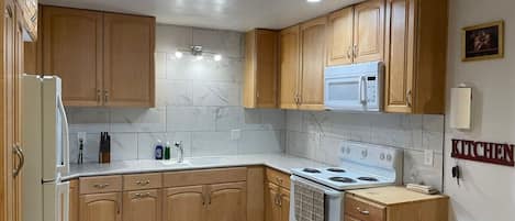 Fridge, microwave, coffee/tea maker, toaster