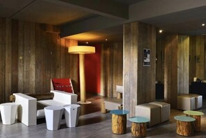 Unclassified image, 5 of 21, button