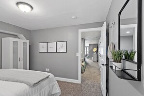 2 bedrooms, WiFi, bed sheets - Relaxing Retreat  (Westminster)