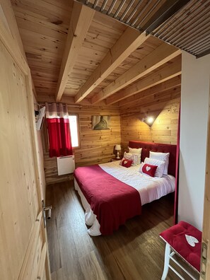 5 chambres, fer et planche à repasser, Wi-Fi gratuit