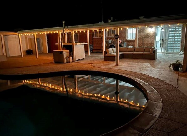 Outdoor pool, a heated pool