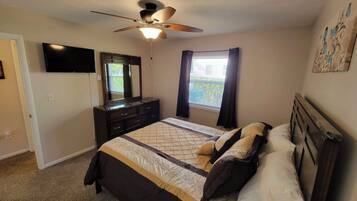 2 多间卧室、熨斗/熨衣板、WiFi、床单