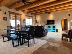 Interior - Namast'ay in Taos Valley (Taos County)