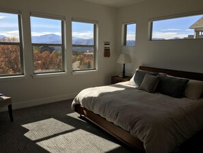 3 Schlafzimmer, Schreibtisch, Bügeleisen/Bügelbrett, kostenloses WLAN