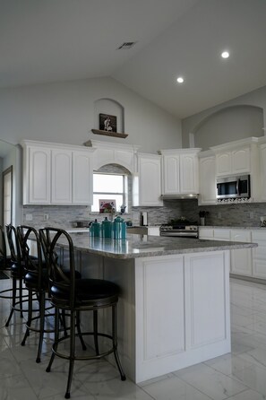 Private kitchen - Clean and cozy farmhouse (Weatherford)