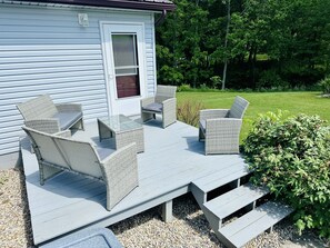 Terrace/patio - Cozy home in the heart of Hocking Hills * with Hot Tub * (Logan)