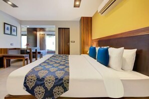 Room - Club Mahindra Netrang (Netrang)