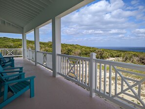 House, 4 Bedrooms | Terrace/patio