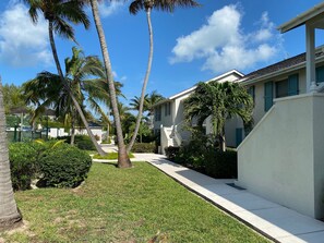 Condo, 2 Bedrooms