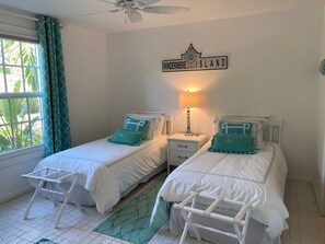 Condo, 2 Bedrooms