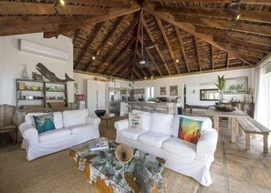 House, 3 Bedrooms | Living area
