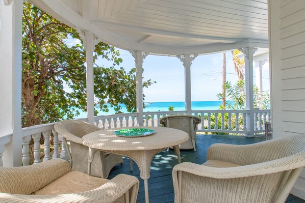 Maison, 6 chambres | Restauration extérieure