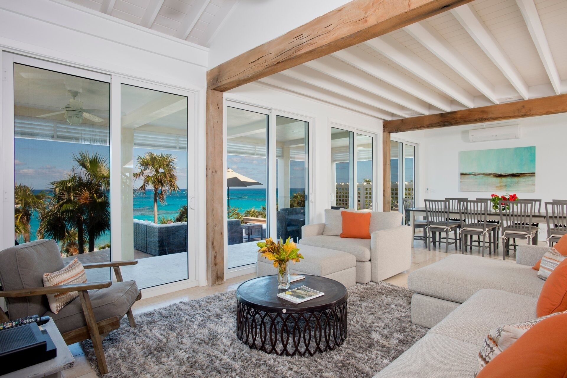 House, 6 Bedrooms | Living area