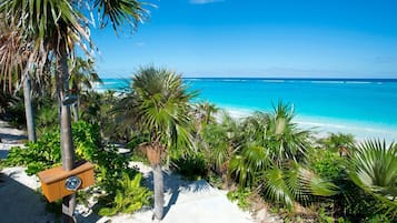 House, 6 Bedrooms | Beach | On the beach