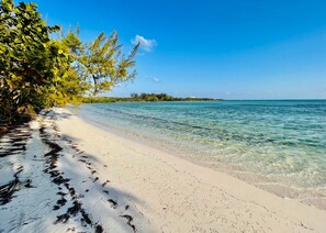 House, 3 Bedrooms | Beach | On the beach