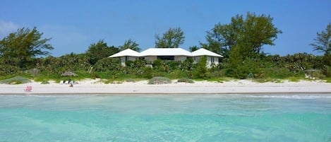 House, 5 Bedrooms | Beach