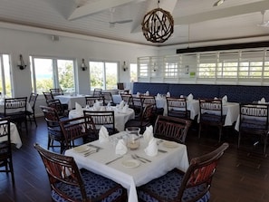 House, 5 Bedrooms | Dining