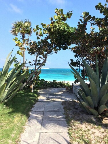 Plage Rose Estate 4 Bedroom Home