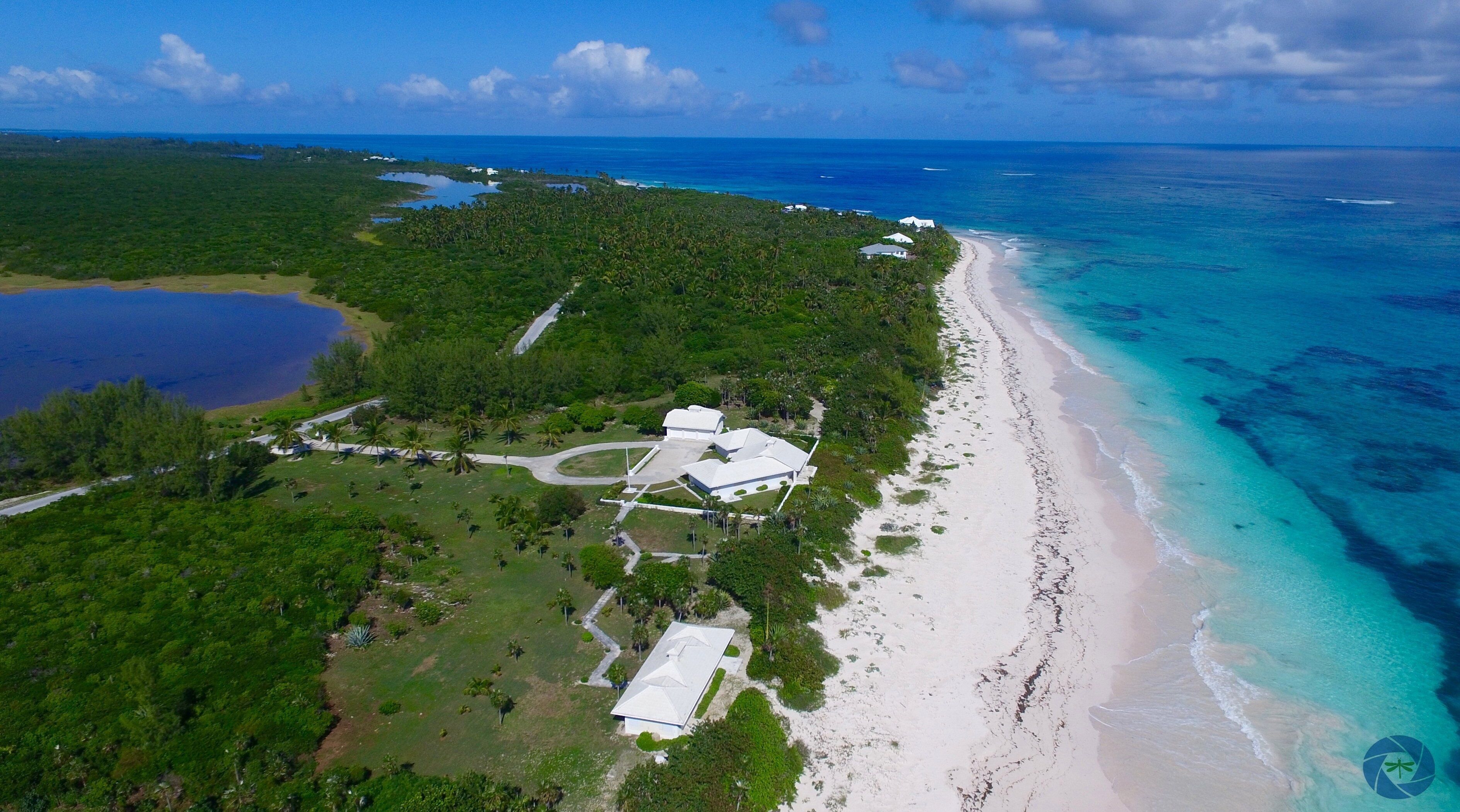 House, 4 Bedrooms | Beach | On the beach