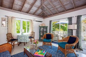 Cottage, 1 Bedroom | Interior - Poponi Cottage 1 Bedroom Cottage (North Palmetto Point)