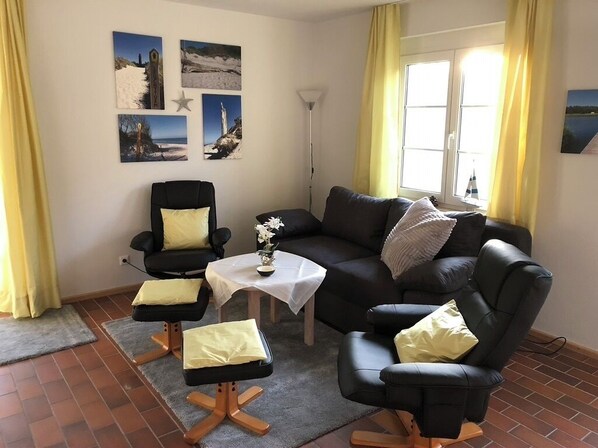 Smart TV, DVD player, books, music library