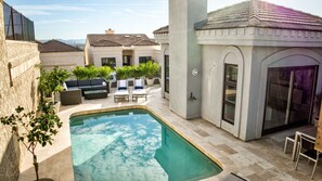 屋外プール、温水プール