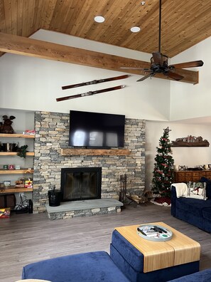 Fireplace - Ski-in/Ski-out Ledgewood condo - 4 BR across 3 floors! (Ludlow)